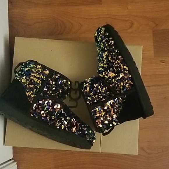 Ugg Sequin mini short Boot - Picture 6 of 11